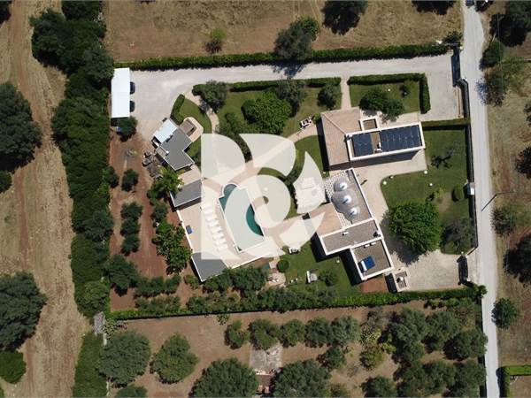 Elegante Villa e Trullo con piscina 
